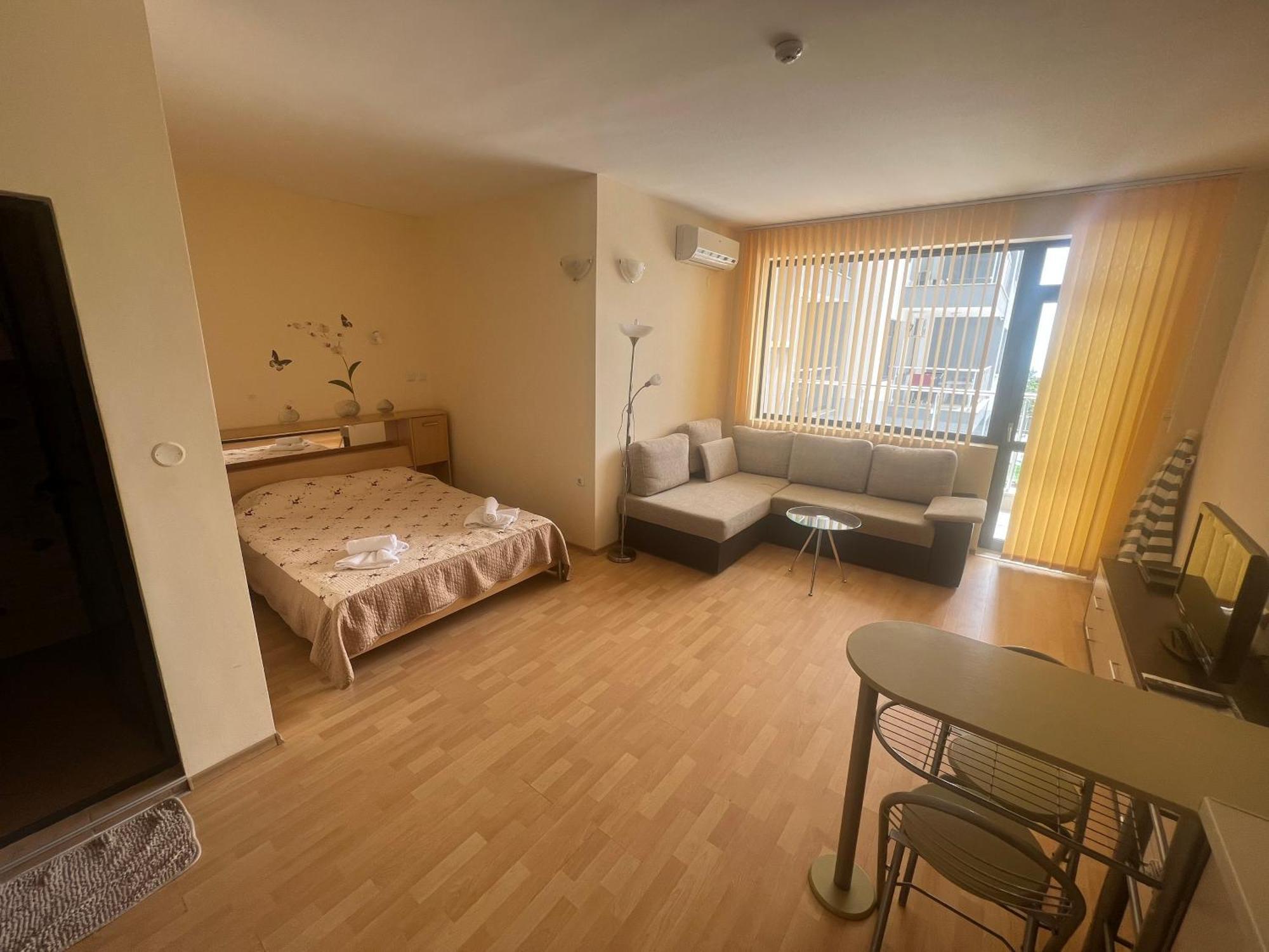 Dilov Apartments In Yalta Golden Sands Exterior photo